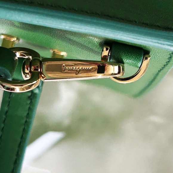 SATCHEL, SALVATORE FERRAGAMO MARA MINI CALFSKIN LEATHER,  TWO HANDLES & ONE - Picture 9 of 16